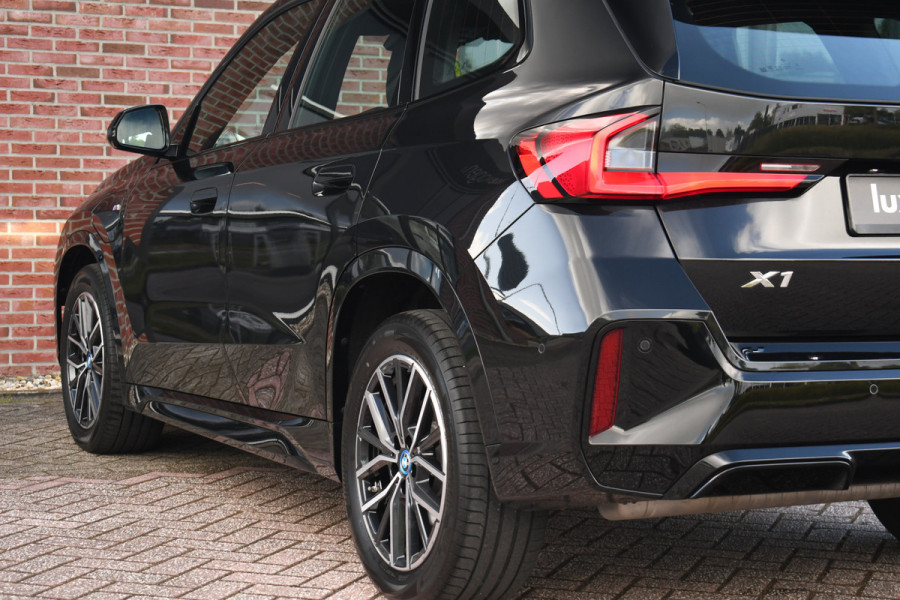 BMW X1 xDrive25e M-Sport Premium ACC-voorbereiding 18inch Camera AC-Snelladen