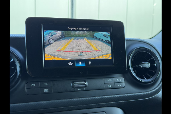 Mercedes-Benz eCitan 112 Pro L2H1 / 51 kWh / 2.469 KM / ** RIJKLAAR ** / LED HIGH PERFORMANCE KOPLAMPEN / CAMERA / ECC / TREKHAAK / STOELVERW