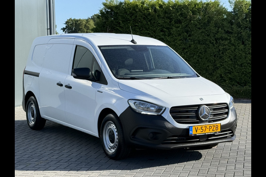 Mercedes-Benz eCitan 112 Pro 51 kWh / L2H1 / TREKHAAK / 3-ZITS / **3.698 KM!!** / CAMERA / CRUISE / ECC / CARPLAY