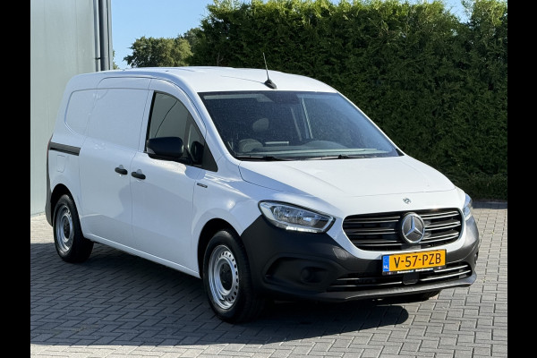 Mercedes-Benz eCitan 112 Pro 51 kWh / L2H1 / TREKHAAK / 3-ZITS / **3.698 KM!!** / CAMERA / CRUISE / ECC / CARPLAY