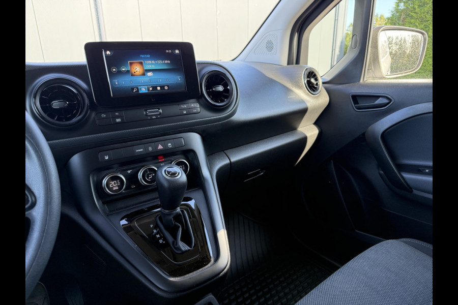 Mercedes-Benz eCitan 112 Pro 51 kWh / L2H1 / TREKHAAK / 3-ZITS / **3.698 KM!!** / CAMERA / CRUISE / ECC / CARPLAY