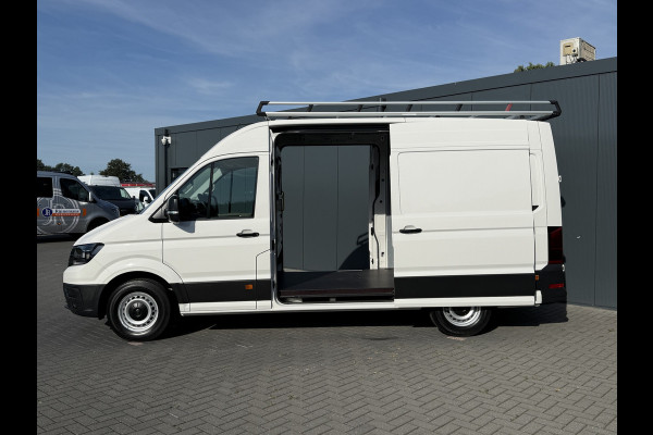 Volkswagen Crafter 2.0 TDI 141 PK / L3H3 / 2x SCHUIFDEUR / IMPERIAAL + LADDER / 3 TONS TREKHAAK / CAMERA / 3-ZITS / VERWARMDE VOORRUIT