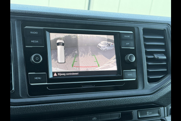 Volkswagen Crafter 2.0 TDI 141 PK / L3H3 / 2x SCHUIFDEUR / IMPERIAAL + LADDER / 3 TONS TREKHAAK / CAMERA / 3-ZITS / VERWARMDE VOORRUIT