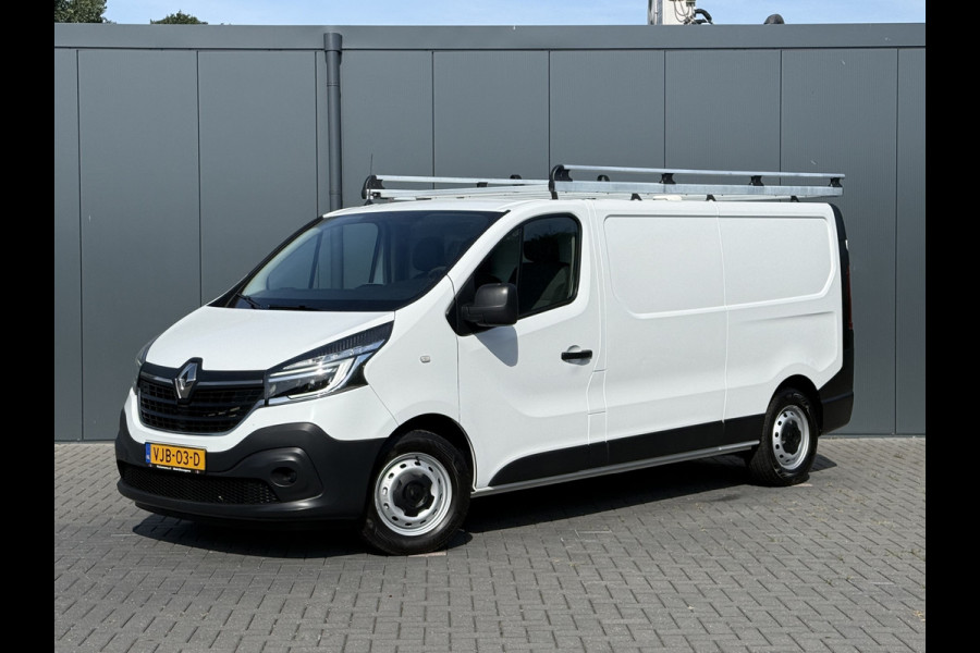 Renault Trafic 2.0 dCi 120 PK / L2H1 / 1e EIG. / TREKHAAK / IMPERIAAL / 3-ZITS / AIRCO / CRUISE / NAVI / LED