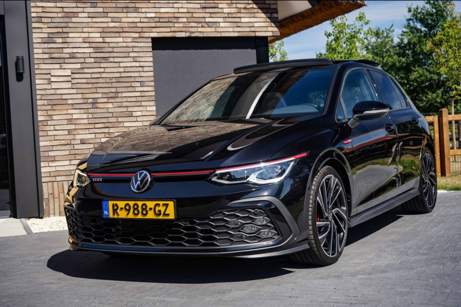Volkswagen Golf 8 GTI Pano/HarmannKardon/Memory/Stoelventilatie/Camera/IQlight