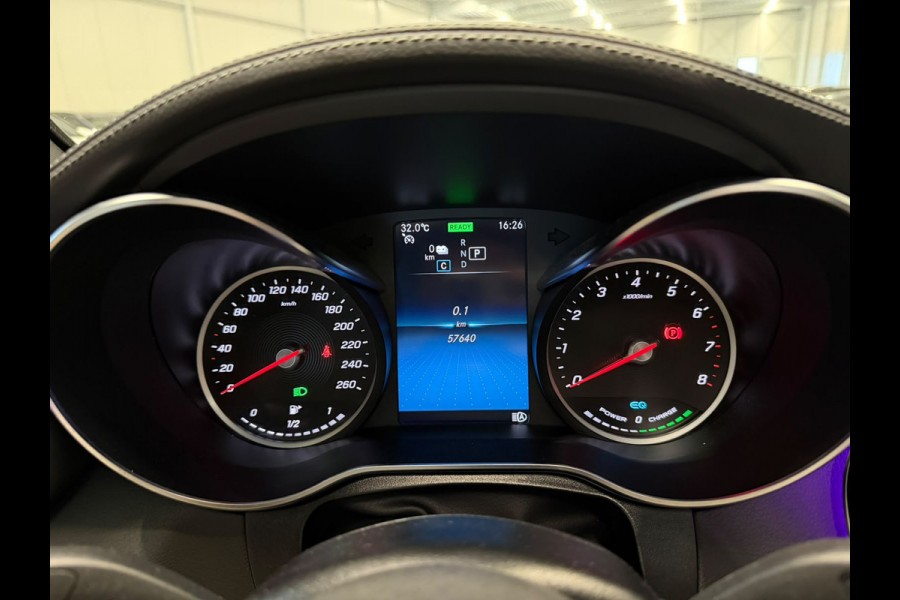 Mercedes-Benz GLC Coupé 300e 4MATIC Premium Plus | Panoramadak | Stuurverwarming | Stoelverwarming | Head-Up Display | Massage | Memory Seats | Luchtvering | Keyless | 360 Camera | Leer | Ambiance Verlichting | Trekhaak | Apple Carplay | Na