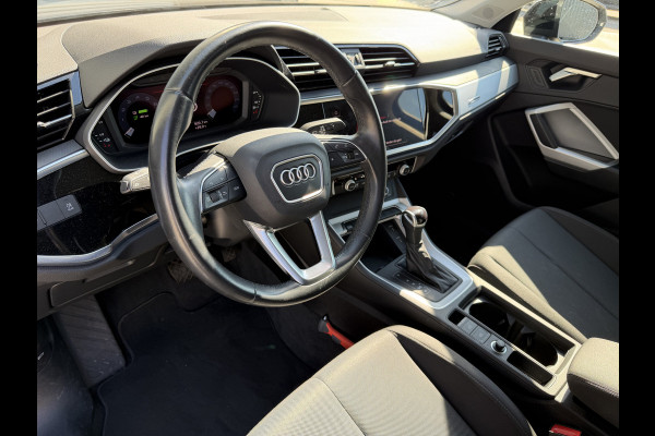 Audi Q3 45 TFSI e edition 245 PK | Apple carplay & Android auto | Trekhaak | Elek. Achterklep | LMV 19 Inch!