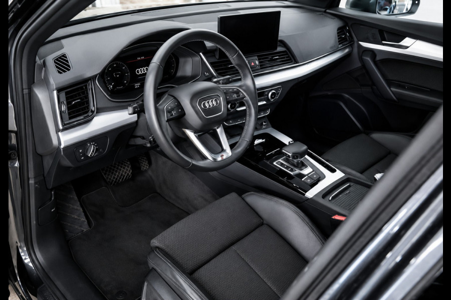 Audi Q5 Sportback 50 TFSI e S edition Competition S-Line | Panoramadak | Stoelverwarming | Apple Carplay | Camera | Keyless | Navigatie | Trekhaak | Cruise Control | Ambiance Verlichting |