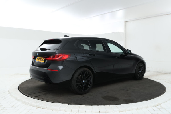 BMW 1-serie 118i High Executive Edition Full Black, Apple Carplay, Cruise,