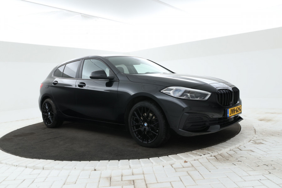 BMW 1-serie 118i High Executive Edition Full Black, Apple Carplay, Cruise,
