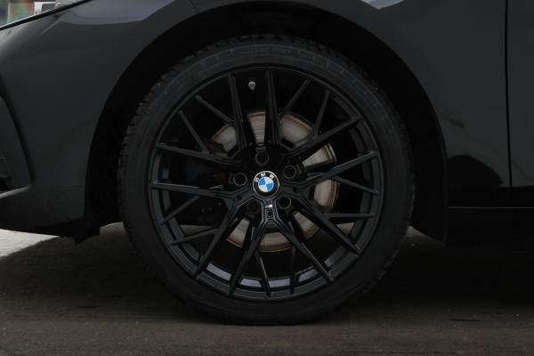BMW 1-serie 118i High Executive Edition Full Black, Apple Carplay, Cruise,