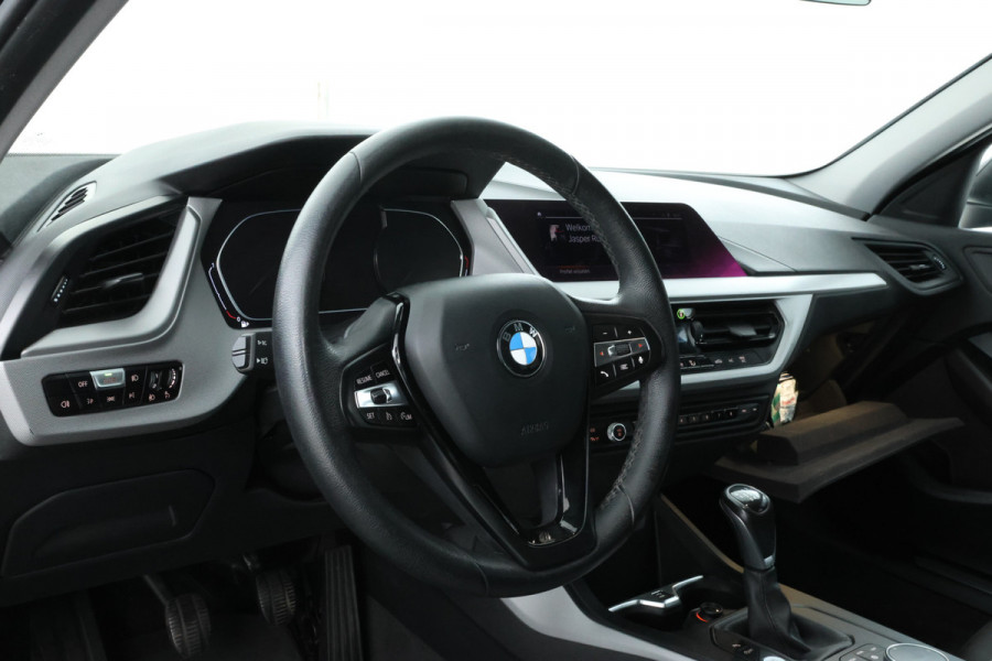BMW 1-serie 118i High Executive Edition Full Black, Apple Carplay, Cruise,