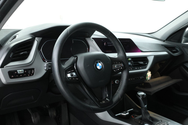 BMW 1-serie 118i High Executive Edition Full Black, Apple Carplay, Cruise,