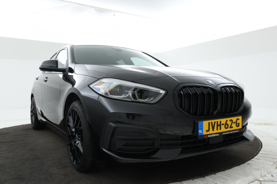 BMW 1-serie 118i High Executive Edition Full Black, Apple Carplay, Cruise,
