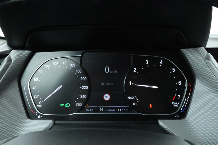 BMW 1-serie 118i High Executive Edition Full Black, Apple Carplay, Cruise,