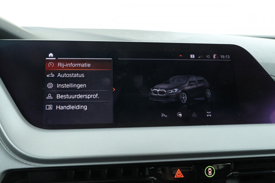 BMW 1-serie 118i High Executive Edition Full Black, Apple Carplay, Cruise,
