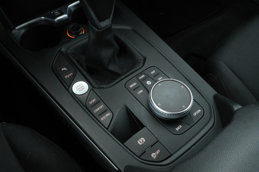 BMW 1-serie 118i High Executive Edition Full Black, Apple Carplay, Cruise,