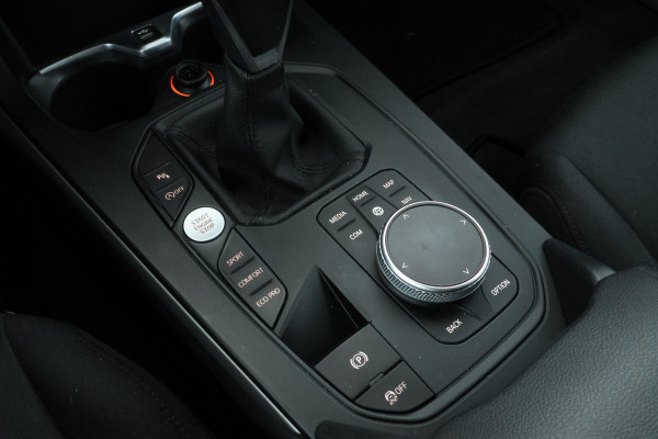 BMW 1-serie 118i High Executive Edition Full Black, Apple Carplay, Cruise,