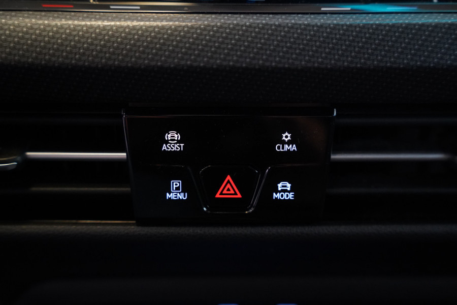 Volkswagen Golf 1.5 eTSI R-Line Business ACC PDC Carplay