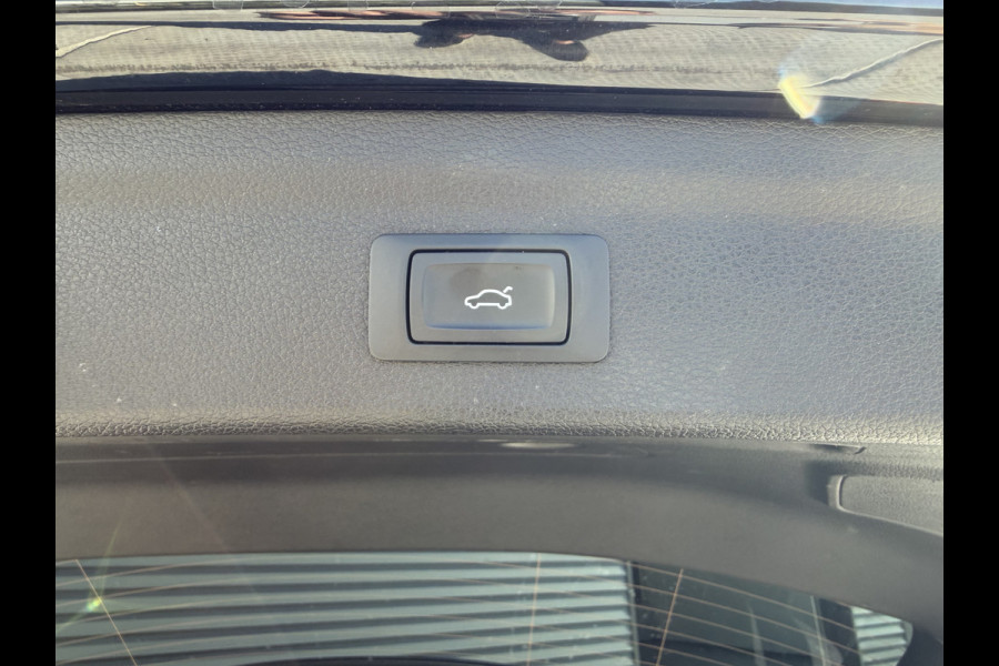Audi Q3 45 TFSI e edition 245 PK | Apple carplay & Android auto | Trekhaak | Elek. Achterklep | LMV 19 Inch!