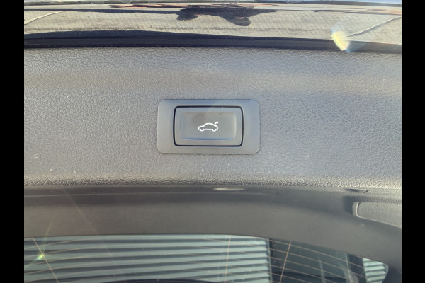 Audi Q3 45 TFSI e edition 245 PK | Apple carplay & Android auto | Trekhaak | Elek. Achterklep | LMV 19 Inch!
