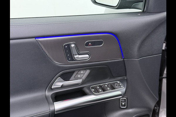 Mercedes-Benz GLA 180 Luxury Line | Pano Memory Multibeam Sfeer Keyless