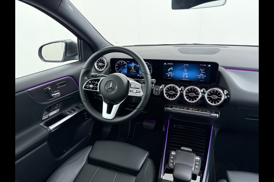 Mercedes-Benz GLA 180 Luxury Line | Pano Memory Multibeam Sfeer Keyless