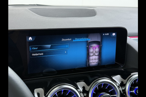 Mercedes-Benz GLA 180 Luxury Line | Pano Memory Multibeam Sfeer Keyless