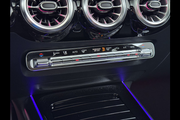 Mercedes-Benz GLA 180 Luxury Line | Pano Memory Multibeam Sfeer Keyless