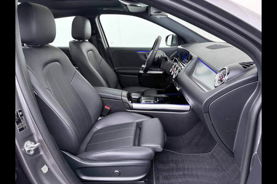 Mercedes-Benz GLA 180 Luxury Line | Pano Memory Multibeam Sfeer Keyless