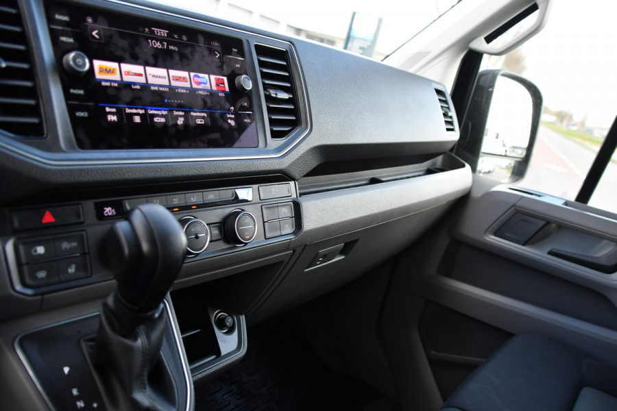 Volkswagen Crafter 35 2.0 TDI L3H2 DC Black Edition Cruise, Camera, Carplay, LED, Clima, Standkachel, Automaat, Stuurvervewarming, Uniek!