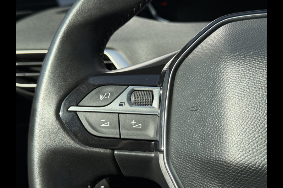 Peugeot 5008 BWJ 2021 | 1.2T 131PK Lease Active 7P | TREKHAAK | NAVI | CLIMA | 17'' LMV | PDC | CAMERA A | CRUISE |