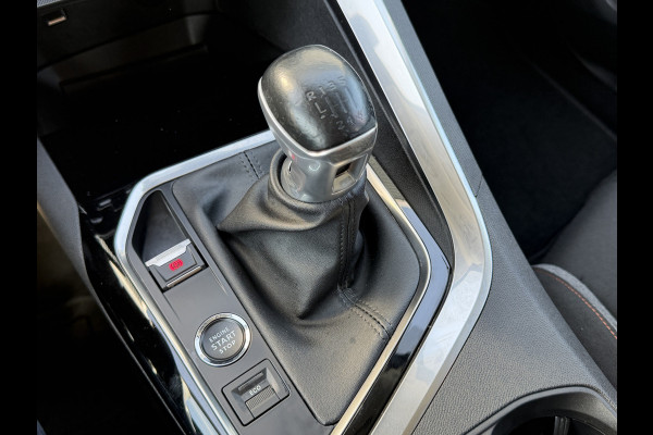 Peugeot 5008 BWJ 2021 | 1.2T 131PK Lease Active 7P | TREKHAAK | NAVI | CLIMA | 17'' LMV | PDC | CAMERA A | CRUISE |