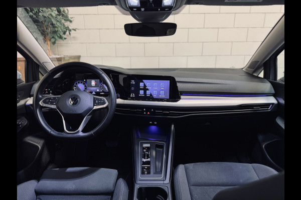 Volkswagen Golf 1.5 eTSI | Panorama | Memory | IQ | HK Audio