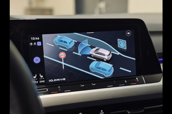 Volkswagen Golf 1.5 eTSI | Panorama | Memory | IQ | HK Audio