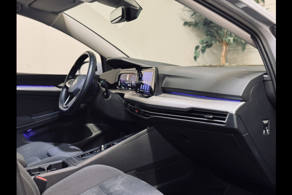 Volkswagen Golf 1.5 eTSI | Panorama | Memory | IQ | HK Audio