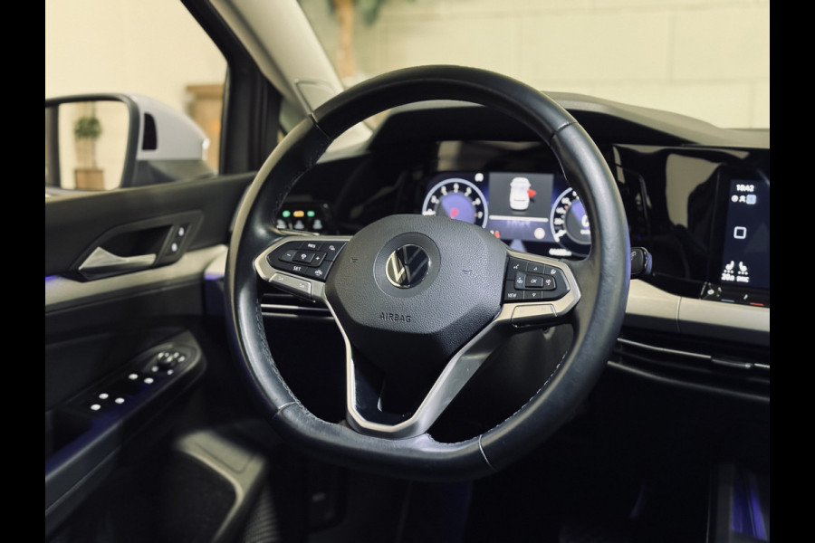 Volkswagen Golf 1.5 eTSI | Panorama | Memory | IQ | HK Audio