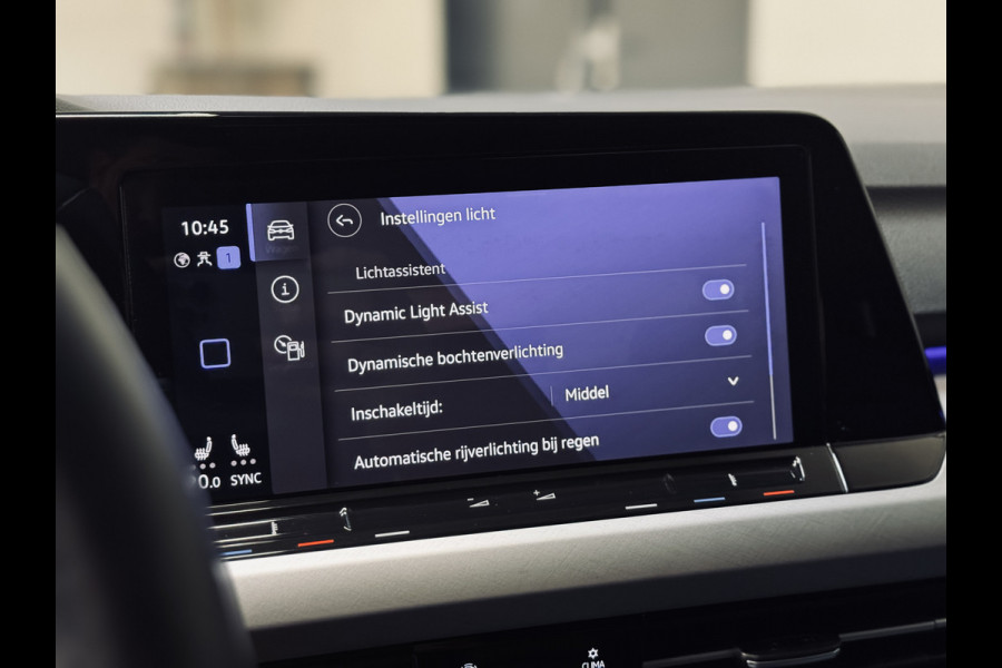 Volkswagen Golf 1.5 eTSI | Panorama | Memory | IQ | HK Audio