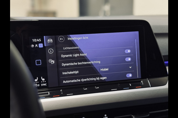 Volkswagen Golf 1.5 eTSI | Panorama | Memory | IQ | HK Audio