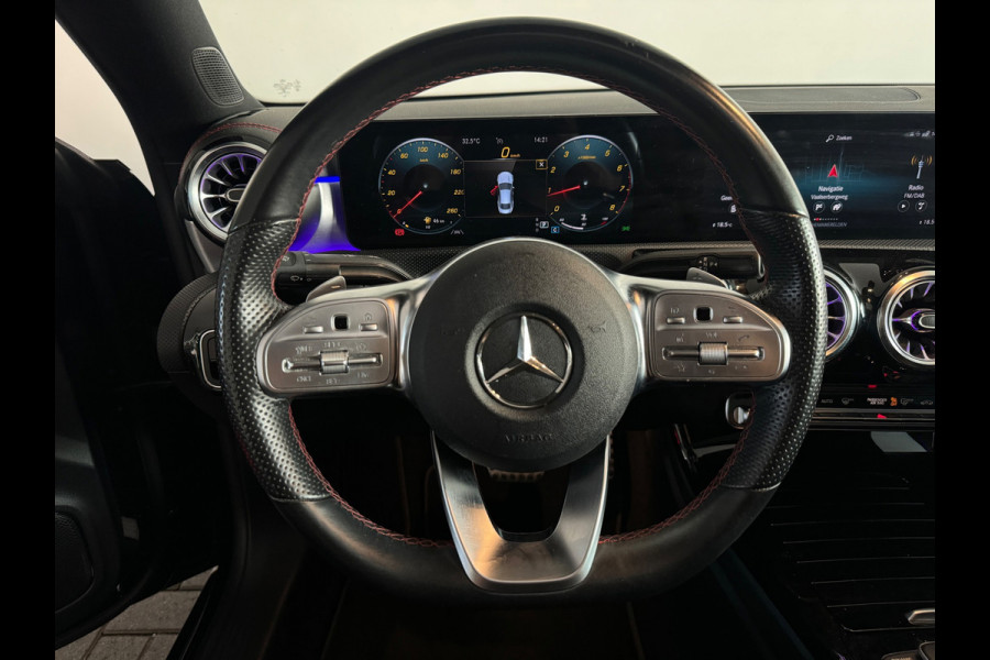 Mercedes-Benz CLA-Klasse 180 AMG Pano|Keyless|Sfeer|Memory|Stoelverwarming|AMG