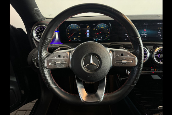 Mercedes-Benz CLA-Klasse 180 AMG Pano|Keyless|Sfeer|Memory|Stoelverwarming|AMG