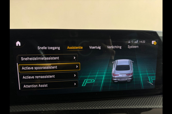 Mercedes-Benz CLA-Klasse 180 AMG Pano|Keyless|Sfeer|Memory|Stoelverwarming|AMG