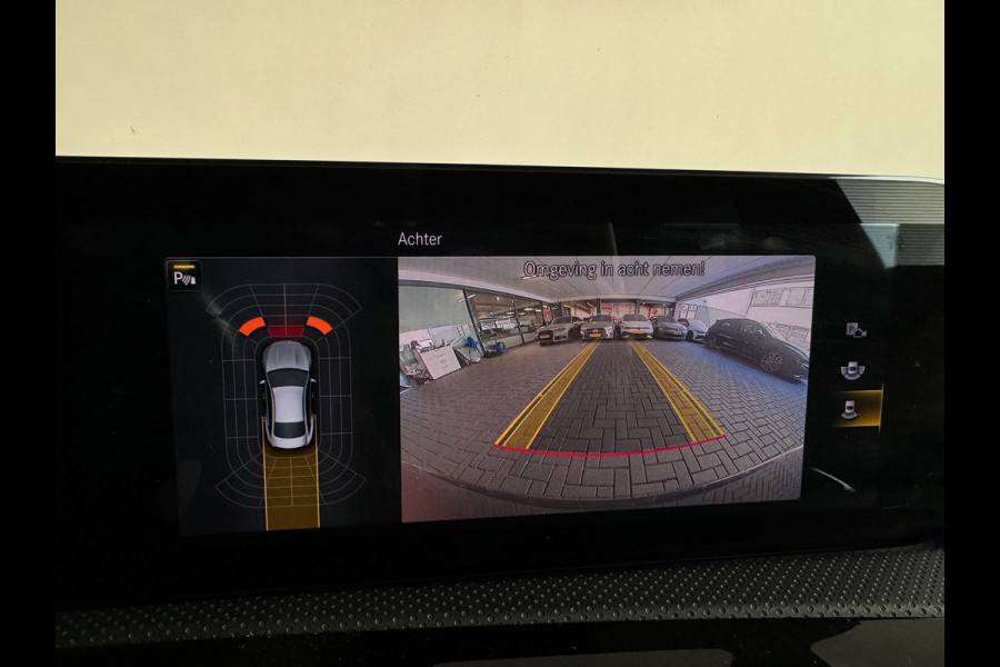 Mercedes-Benz CLA-Klasse 180 AMG Pano|Keyless|Sfeer|Memory|Stoelverwarming|AMG