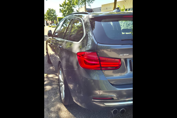 BMW 3 Serie Touring 320i X Drive Luxury Edition Apple CarPlay Trekhaak 320i xDrive Luxury Edition