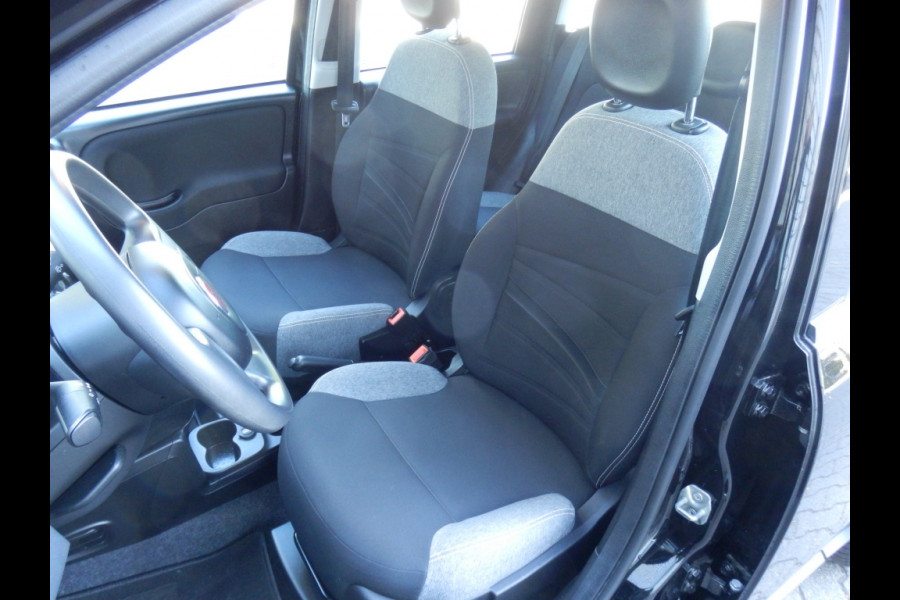 Fiat Panda 1.0 Hybrid Cross I 5 pers. uitv. I Airco I Tel voorber. I