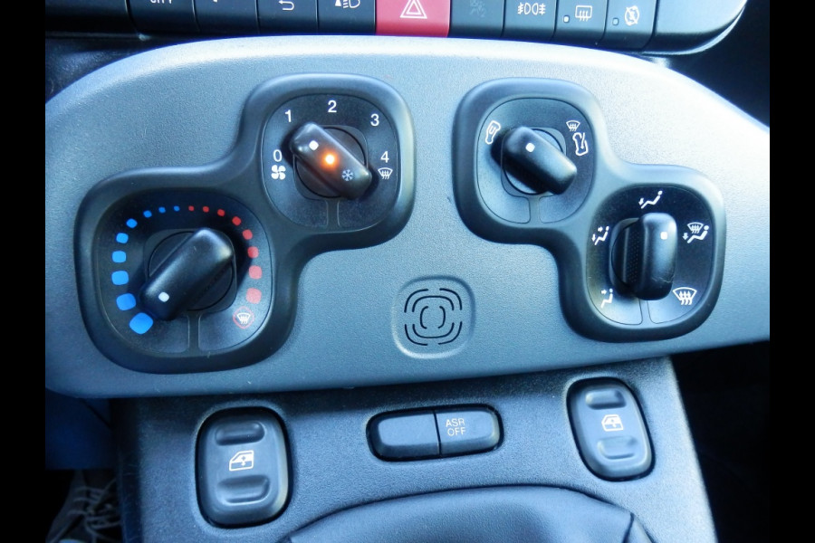 Fiat Panda 1.0 Hybrid Cross I 5 pers. uitv. I Airco I Tel voorber. I