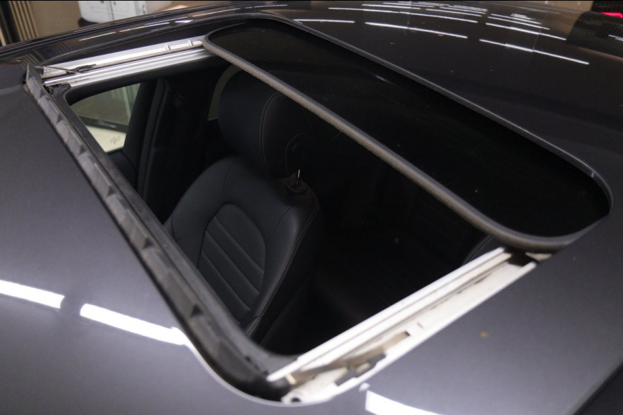 Mercedes-Benz GLC Coupé 300e 4MATIC AMG-LINE PANO/CARPLAY/KEYLESS/SFEERVER/VOL
