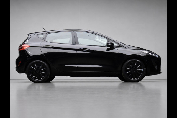Ford Fiesta 1.1 Sport (APPLE CARPLAY,NAVI,LED,PDC,LANE ASSIST,DAB,BLUETOOTH,SPORTSTOELEN,LM VELGEN,NIEUWE APK,NETTE STAAT)