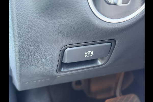 Mercedes-Benz A-Klasse 160 Ambition Automaat l Dealer Onderhouden l Pano l Carplay l Stoelverw l Navi l Halfleder l Pdc l LED l Clima l Cruise l Lm velgen l 102pk l N.A.P l Apk tot 07-2027