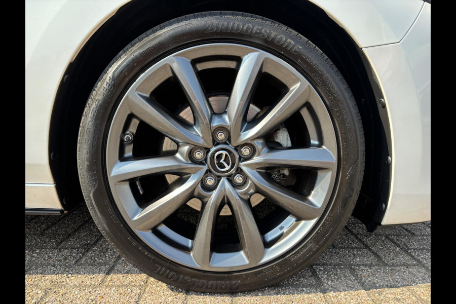 Mazda 3 2.0 e-SkyActiv-X M Hybrid 180 Comfort met Bose | Leer | Achteruitrij Camera |